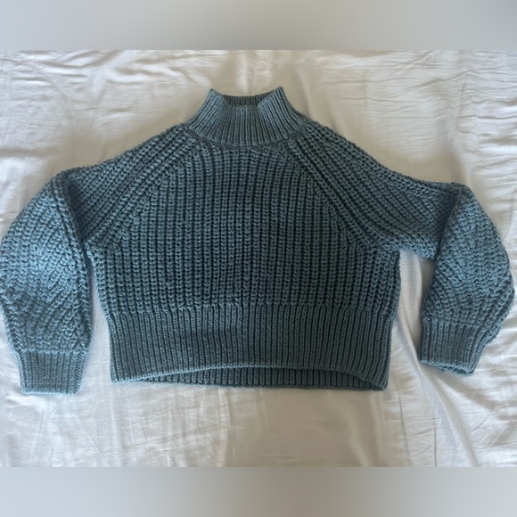 Sweater - Picture 3 of 4